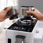 Perfetto Kaffeevollautomat Rivelia EXAM440.55.W - mit LatteCrema-Milchaufschäumer, 16 One-Touch-Getränke, farbiges Touch-Display, Extra-Shot-Funktion, Innovatives Bean-Switch System, Weiß